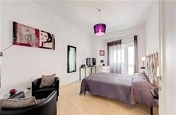 Purple Vatican * רומא