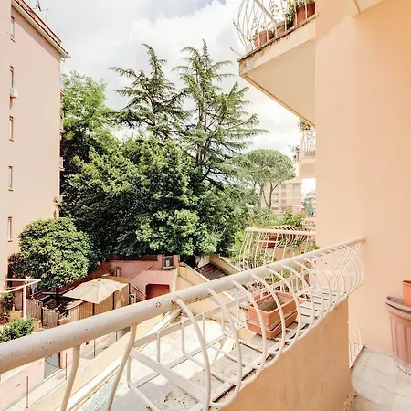 Daire Purple Vatican Roma